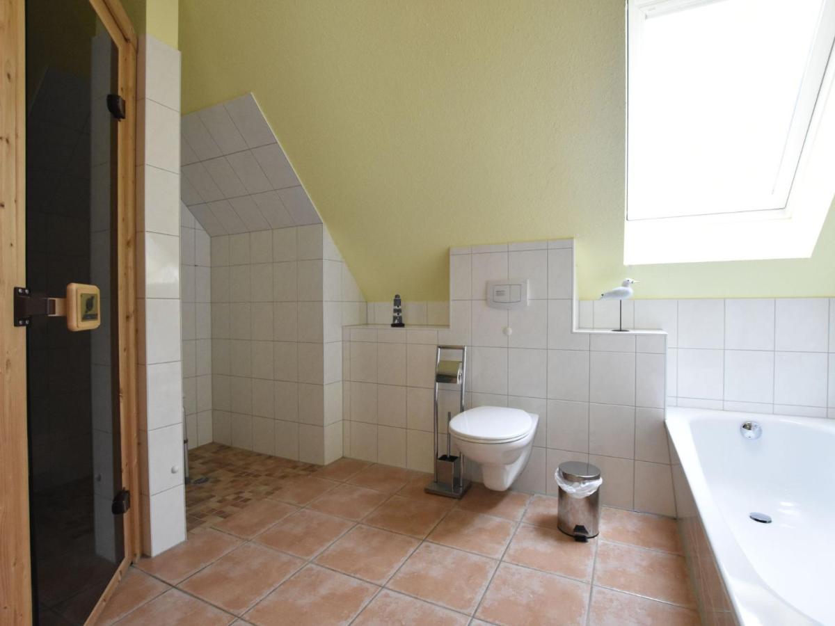 5-Bedroom Holiday Home In Zierow With Garden Eksteriør billede