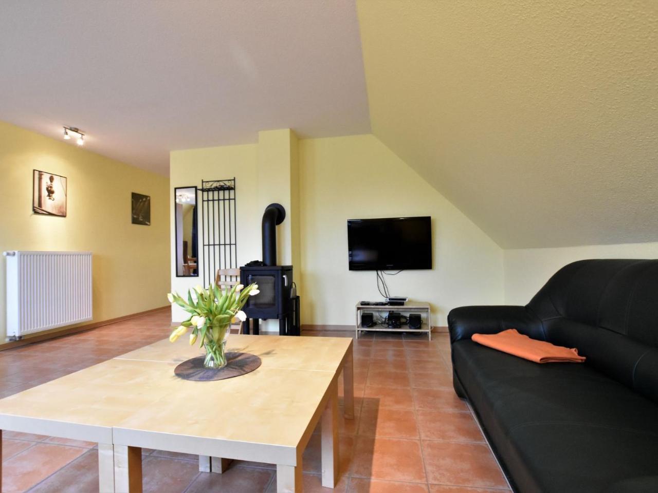 5-Bedroom Holiday Home In Zierow With Garden Eksteriør billede